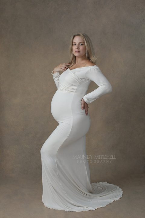 Maternity photo - Sarah in white dress