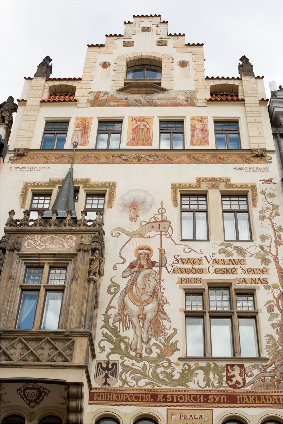 Art Deco Building (C) Maundy Mitchell