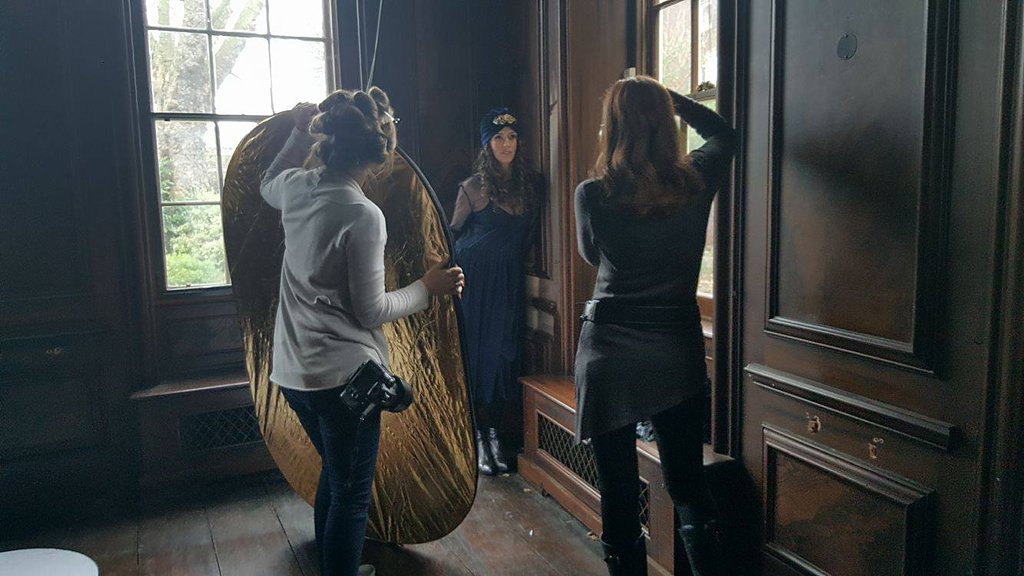 Behind the Scenes - Destination London - Maundy Mitchell Photography_0002.jpg