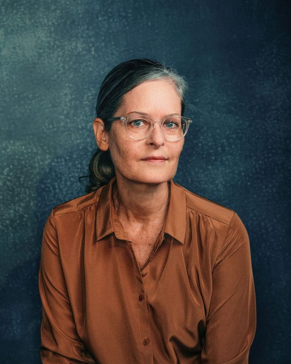 New headshot of USA-based photographer Maundy Mitchell by Ivan Weiss, London