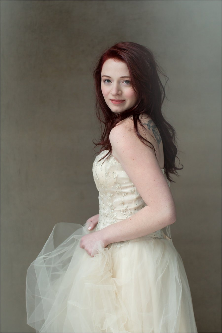 Portrait in Tulle Gown 4 © 2015 Maundy Mitchell_0006.jpg