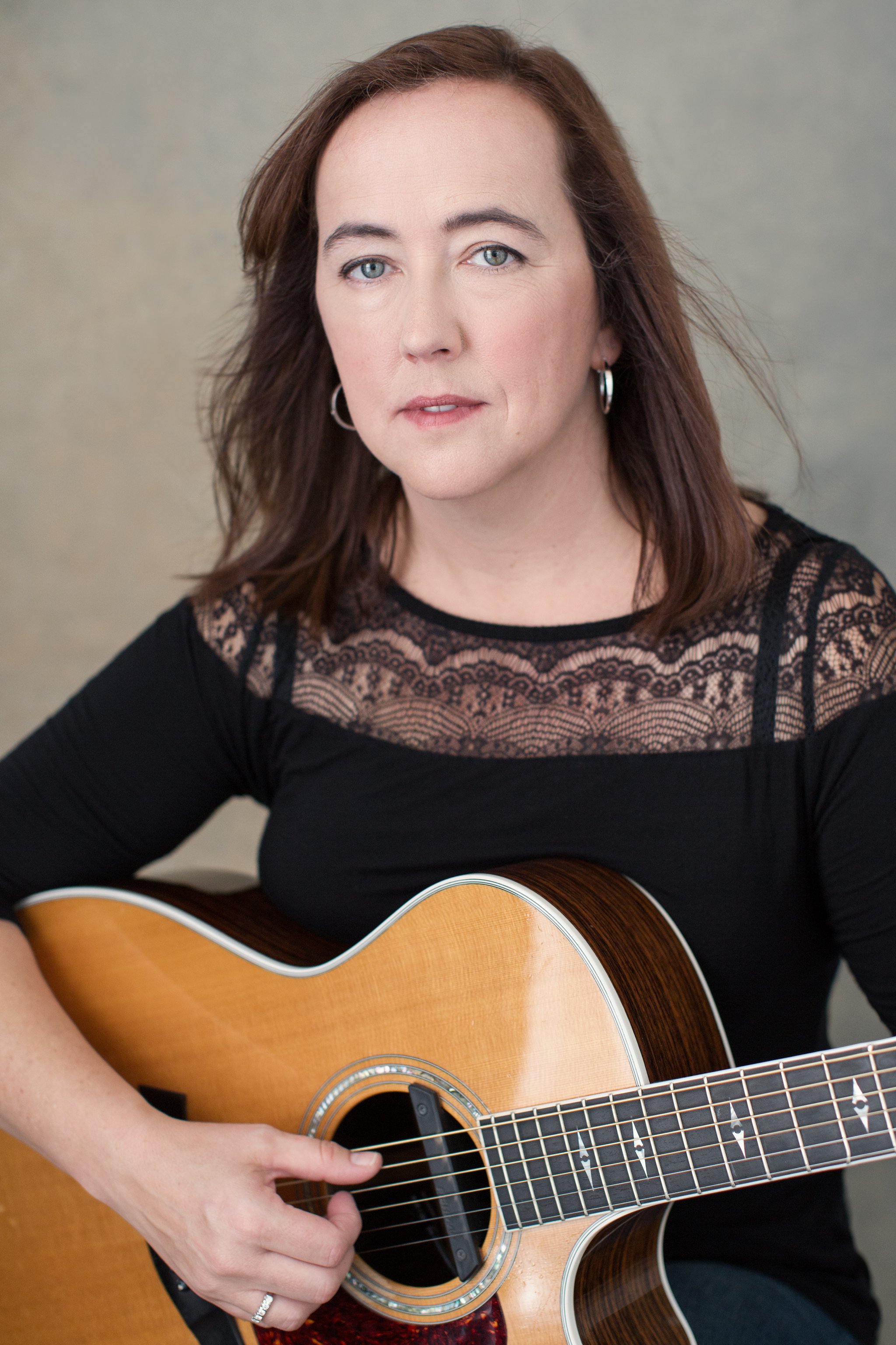 Portrait of Musician Audrey Drake with Guitar_0009.jpg