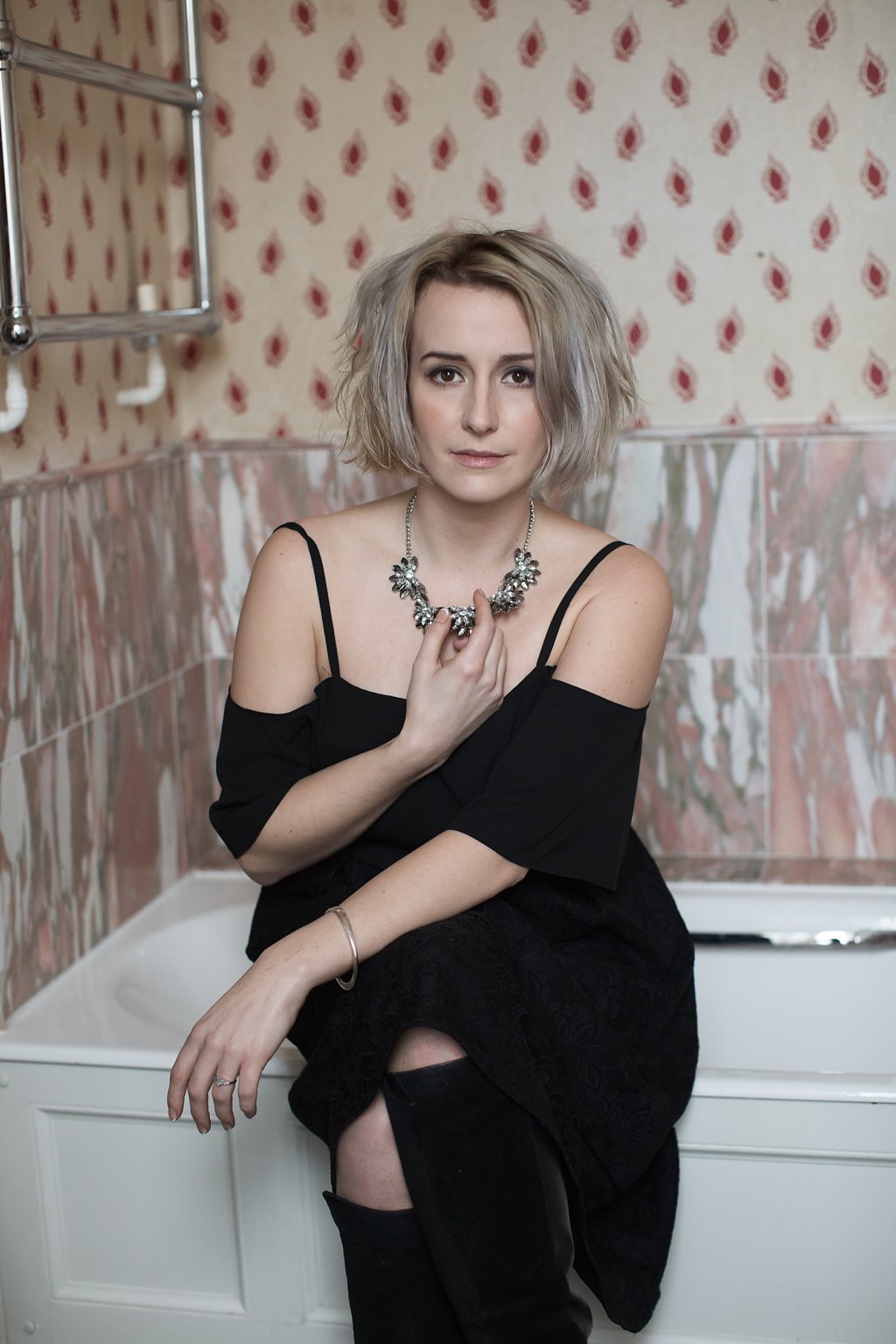 Fashion-style Portrait of Rogan on Bath Tub_0006.jpg